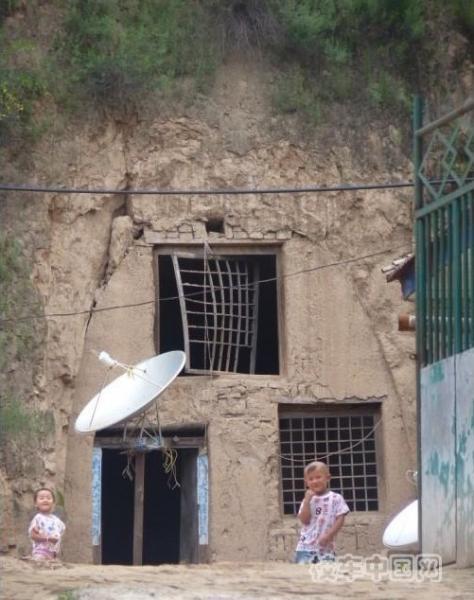 “校車(chē)中國(guó)志愿者發(fā)現(xiàn)之旅”抵達(dá)甘肅