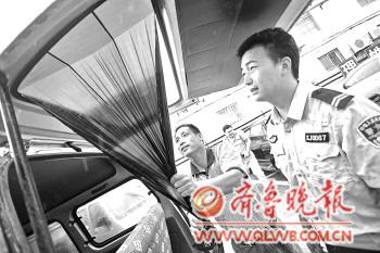 校車(chē)駕駛員今年得申請(qǐng)路線/ 校車(chē)駕駛員今年得申請(qǐng)路線