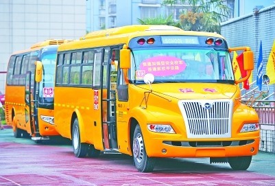 上海校車將有9位數(shù)獨(dú)立編碼 對(duì)不合格校車進(jìn)行注銷 校車