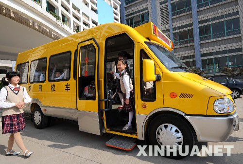 為“允許校車走公交車道”叫好 為“允許校車走公交車道”叫好