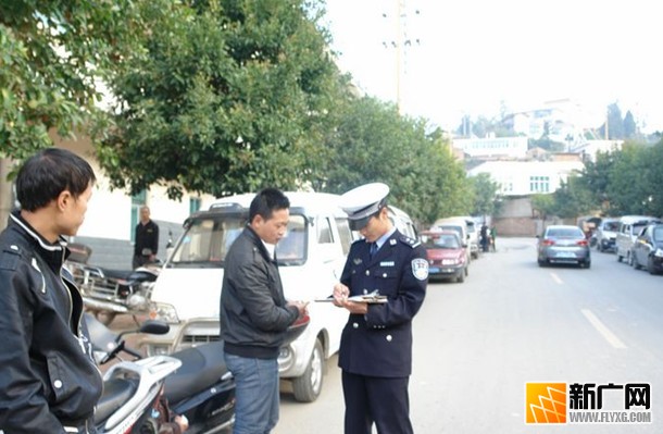 屏邊縣公安局交警大隊“校車事故”教訓(xùn)強化接送學(xué)生車輛事故預(yù)防工作