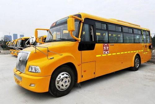 不達標將停運 校車必安裝衛(wèi)星定位裝置