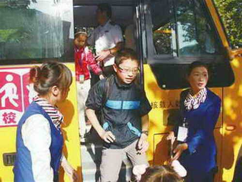 校車員工進(jìn)駐溫暖驛站 拾現(xiàn)金完璧歸趙 汽車之家