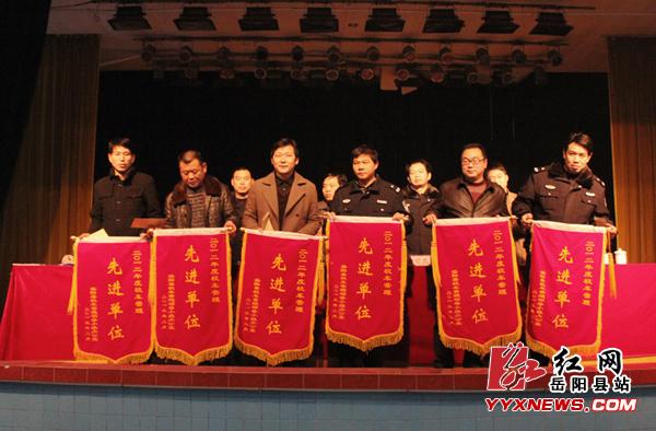 岳陽縣341臺校車去年“零事故”運營 岳陽縣341臺校車去年“零事故”運營