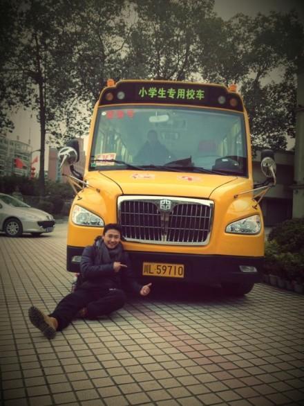 高雷雷呼吁政府批準(zhǔn)校車(chē) 