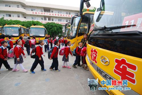 贛州市校車(chē)安全管理實(shí)施細(xì)則/ 贛州市校車(chē)安全管理實(shí)施細(xì)則