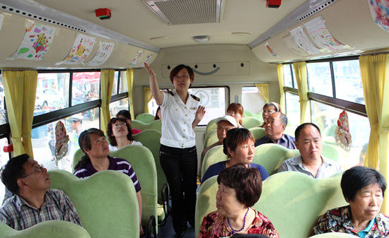 青島:溫馨校車千里眼監(jiān)控 司機抽煙打電話實時預(yù)警 青島:溫馨校車千里眼監(jiān)控 司機抽煙打電話實時預(yù)警