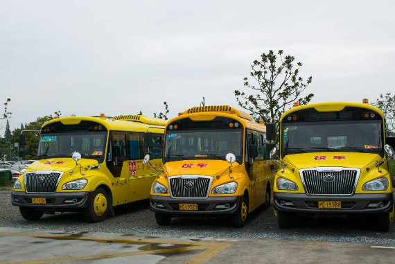 上海幼兒園校車出租多少錢/ 上海幼兒園校車出租多少錢