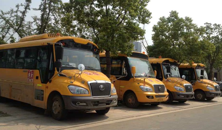 物美價不廉 校車安全呼喚理性采購 物美價不廉 校車安全呼喚理性采購