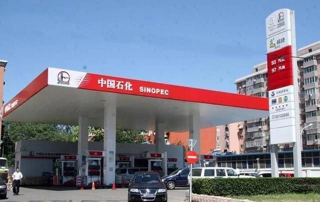 校車加油時應(yīng)注意哪些安全措施/ 校車加油時應(yīng)注意哪些安全措施