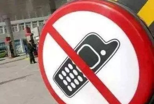 校車加油時應(yīng)注意哪些安全措施/ 校車加油時應(yīng)注意哪些安全措施