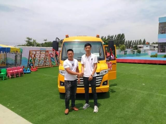 再創(chuàng)佳績|五菱校車多地交車成功 再創(chuàng)佳績|五菱校車多地交車成功