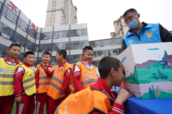 宇通&amp;amp;amp;壹基金兒童交通安全公益行再出發(fā) 首站落地呼和浩特、紹興雙城