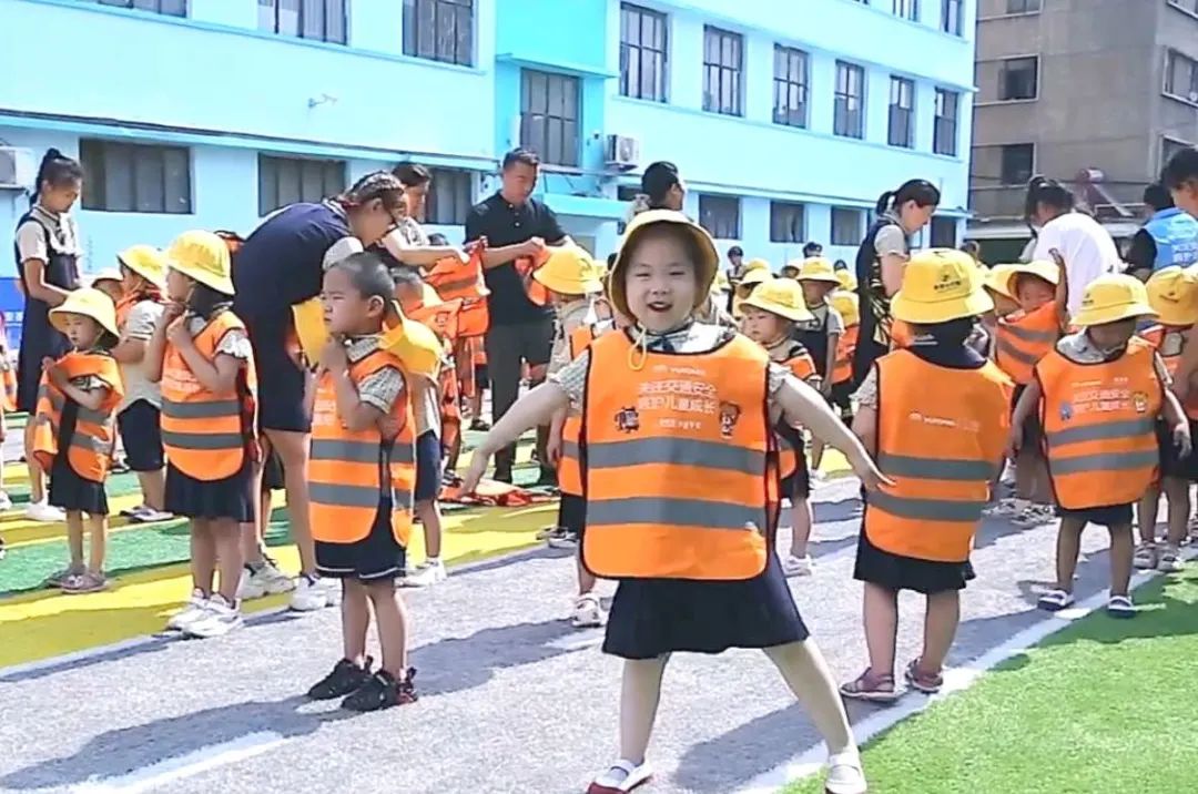 2022宇通&amp;amp;amp;amp;amp;amp;amp;amp;amp;amp;壹基金兒童交通公益行年度“更”新！