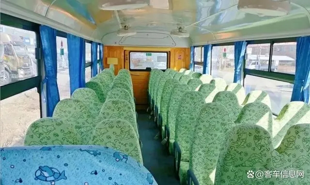 駛?cè)牍鲙X！中通校車高品質(zhì)護(hù)航學(xué)童“無憂成長路”