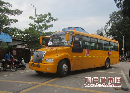 “大鼻子”護(hù)航，北滘增加5輛新校車