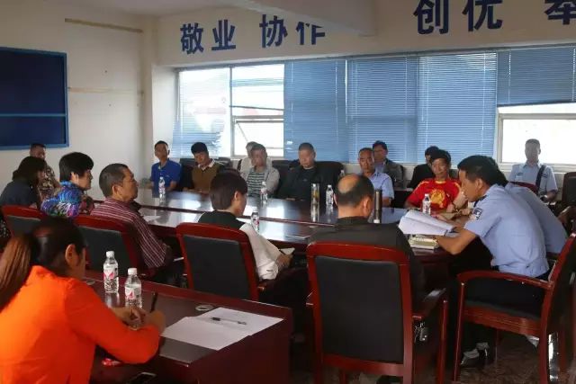 云南麗江開展校車及校車司機大排查/ 云南麗江開展校車及校車司機大排查