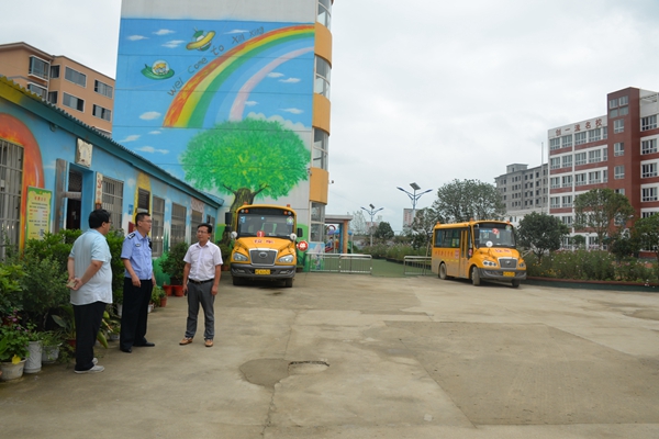 信陽明港暑期也要狠抓幼兒園校車道路交通安全管理工作