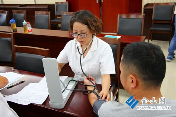 江蘇鎮(zhèn)江車管所提前部署校車安全管理工作 全力消除安全隱患 江蘇鎮(zhèn)江車管所提前部署校車安全管理工作 全力消除安全隱患