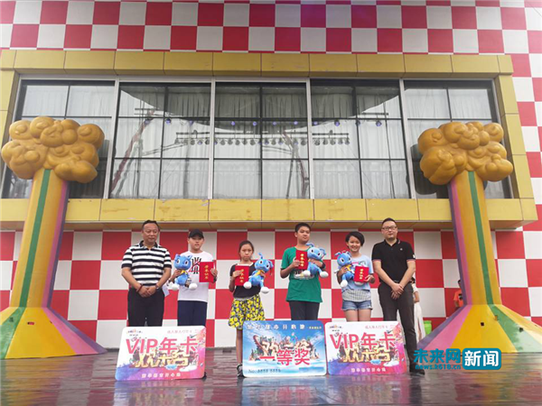 小學(xué)生發(fā)明校車安全提示器 用科技創(chuàng)新助力夢(mèng)想騰飛 小學(xué)生發(fā)明校車安全提示器 用科技創(chuàng)新助力夢(mèng)想騰飛