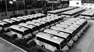 興化一口氣采購(gòu)258輛“大鼻子”校車 興化一口氣采購(gòu)258輛“大鼻子”校車