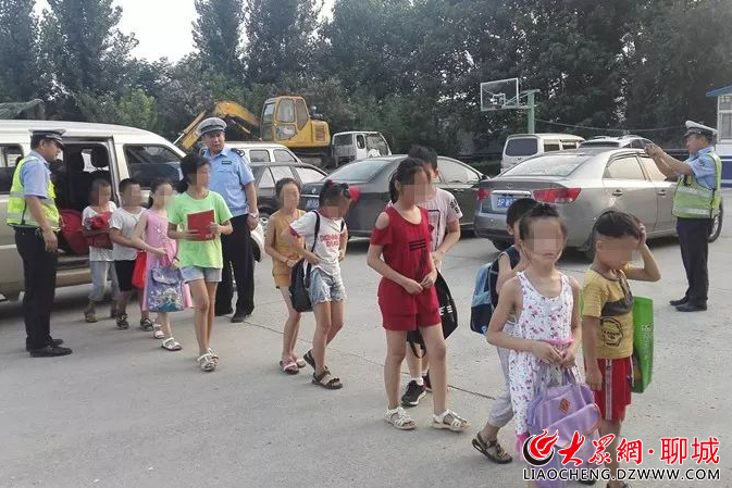 莘縣一核載7人實載16名小學生的“黑校車”被查處 莘縣一核載7人實載16名小學生的“黑校車”被查處