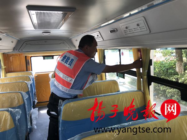 鎮(zhèn)江校車集中“體檢” 護航新學年平安上學路 鎮(zhèn)江校車集中“體檢” 護航新學年平安上學路