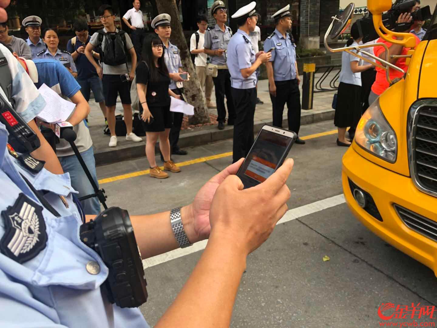 廣州：開學首日早晨，交警共查處校車違規(guī)違法行為25宗