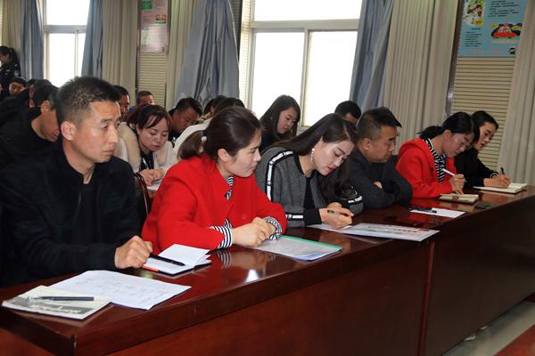 西峰公安分局交警大隊召開2019全區(qū)校車安全管理工作會議/ 西峰公安分局交警大隊召開2019全區(qū)校車安全管理工作會議