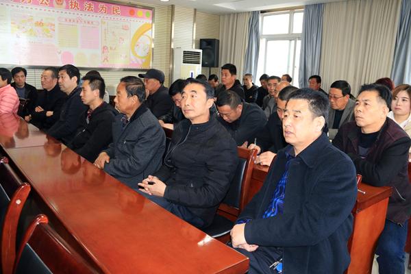 西峰公安分局交警大隊召開2019全區(qū)校車安全管理工作會議/ 西峰公安分局交警大隊召開2019全區(qū)校車安全管理工作會議