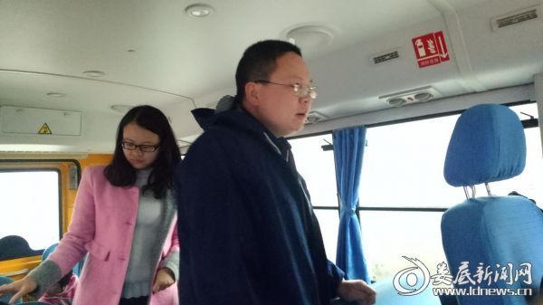 渡頭塘鎮(zhèn)開展校車安全大檢查/ 渡頭塘鎮(zhèn)開展校車安全大檢查