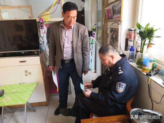 晉州交警排查校車安全隱患不放松/ 晉州交警排查校車安全隱患不放松