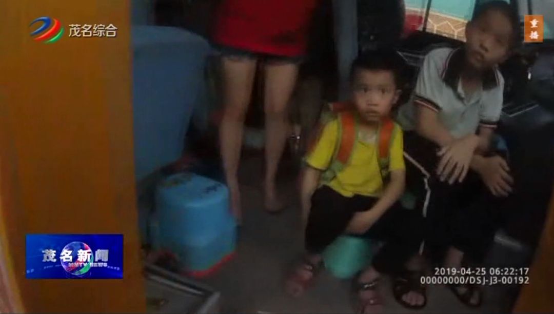 嚴(yán)厲打擊！信宜積極開展查處非法校車專項(xiàng)執(zhí)法行動