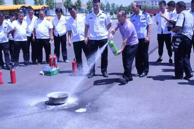 鹽湖區(qū)文旅投:組織召開“運澤林校車 2019年度安全培訓(xùn)大會” 鹽湖區(qū)文旅投:組織召開“運澤林校車 2019年度安全培訓(xùn)大會”