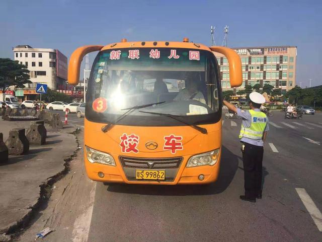 東莞交警開展集中整治重點車輛交通違法行為專項攻堅行動