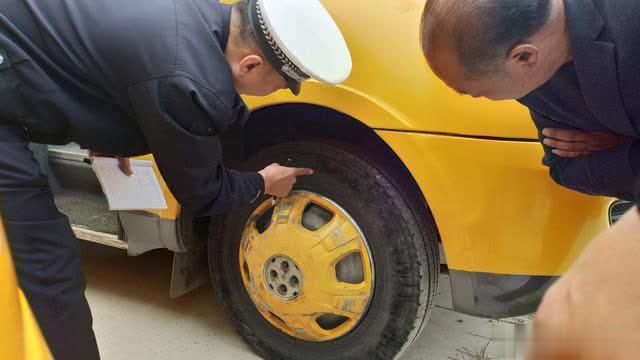 點(diǎn)贊，他們?yōu)楹⒆又纬鲂邪踩琳希? border=