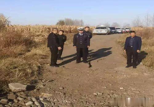 交警大隊全力做好秋冬季農(nóng)村校車安全管理工作/ 交警大隊全力做好秋冬季農(nóng)村校車安全管理工作