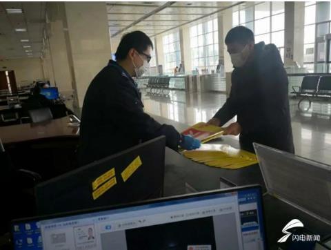 錯(cuò)時(shí)服務(wù)！威海車管所為校車安全檢驗(yàn)開辟“綠色通道”