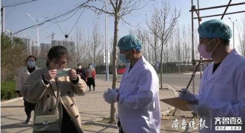 模擬開學(xué)！德州尚德小學(xué)開展疫情防控校車應(yīng)急演練