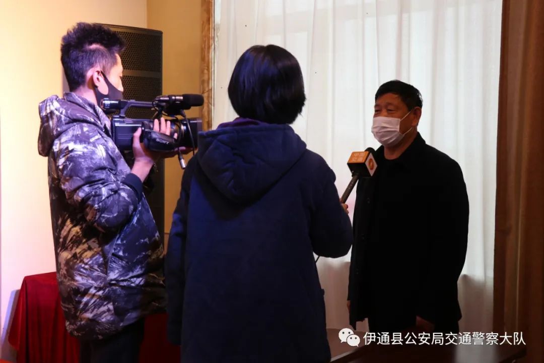 查安全、講案例，伊通交警為復(fù)學(xué)復(fù)課保駕護(hù)航