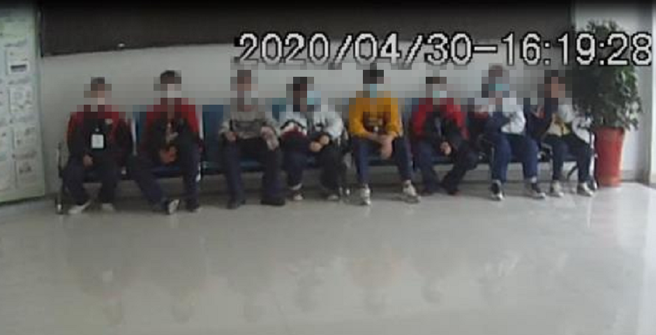 一人35元？響水境內(nèi)出現(xiàn)一輛“假”校車，被民警當(dāng)場攔下