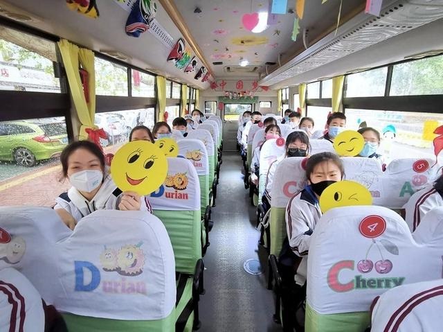 復(fù)課首日 交運(yùn)西海岸溫馨校車(chē)啟動(dòng)163輛校車(chē)為學(xué)子保駕護(hù)航 復(fù)課首日 交運(yùn)西海岸溫馨校車(chē)啟動(dòng)163輛校車(chē)為學(xué)子保駕護(hù)航