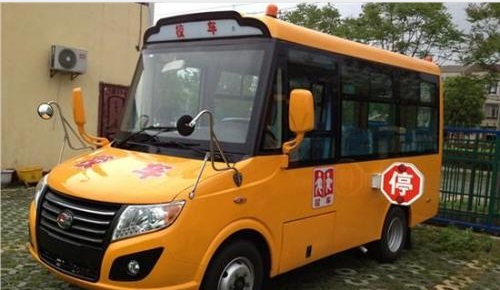 湖南省樂坪街道開展校車安全專項(xiàng)整治行動(dòng)/ 湖南省樂坪街道開展校車安全專項(xiàng)整治行動(dòng)