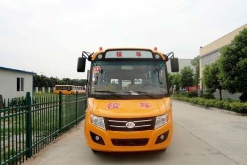 筑牢夏季校車安全防線 云龍交警舉辦夏季校車從業(yè)人員安全教育培訓(xùn)會