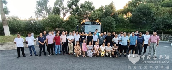 硬實(shí)力鑄就新航道 歐輝校車(chē)黃岡區(qū)域年中商務(wù)會(huì)探討了這些大事