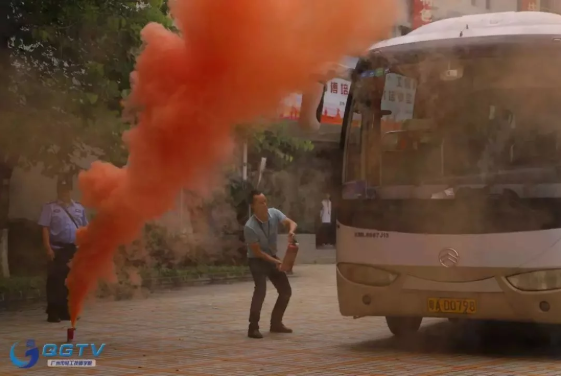 校車消防演練|安全記心間 共創(chuàng)平安校園 校車消防演練|安全記心間 共創(chuàng)平安校園