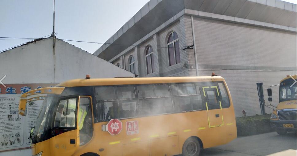 湖北省江陵希望小學(xué):開展校車消防安全演練 湖北省江陵希望小學(xué):開展校車消防安全演練