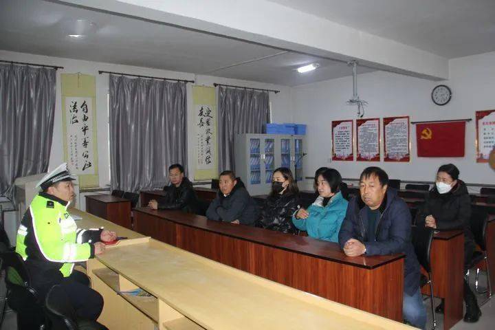 莫旗開展校車駕駛員安全教育培訓(xùn)