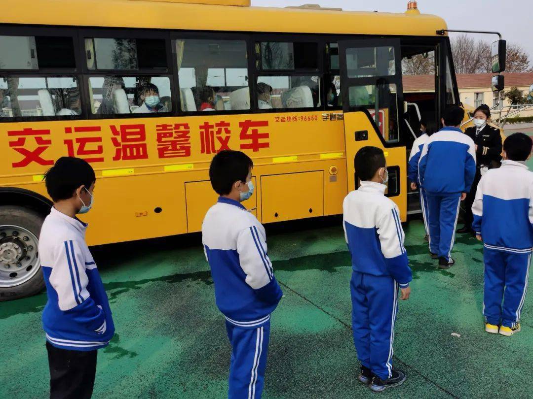 山東:交運(yùn)243部校車啟動常態(tài)化疫情防控演練 山東:交運(yùn)243部校車啟動常態(tài)化疫情防控演練