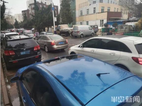 新學(xué)期剛開始，青島市區(qū)不少大鼻子校車咋停了？教育局最新回應(yīng)！